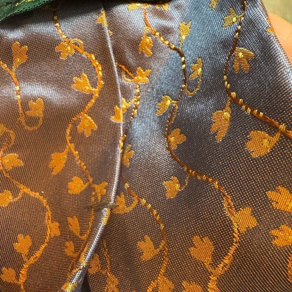 Club Room Patterned Tie made in Italy